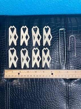 5 for $10: 8 Yarn Bobbins and A Cable Knit Needle